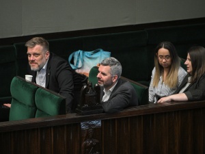Zandberg chciał sprawdzić Trzaskowskiego. Odpowiedzią decyzja Hołowni