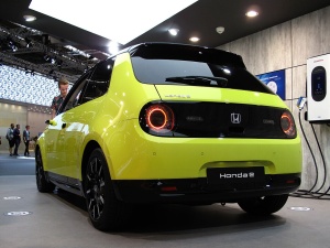 Honda wycofuje się z produkcji samochodów elektrycznych. To już światowy trend