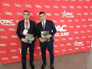 CPAC Polska 2025. Przedstawiciele Fundacji Promocji Solidarności spotkali się z Georgem Simionem