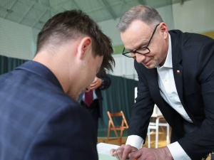 Wybory prezydenckie. Andrzej Duda wraz z małżonką zagłosowali w Krakowie