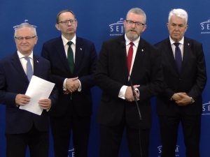 Ugrupowanie Grzegorza Brauna wzmacnia się w Sejmie. Jest komunikat Konfederacji Korony Polskiej