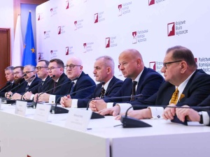 Pomyłka w komisji wyborczej. W poniedziałek posiedzenie PKW