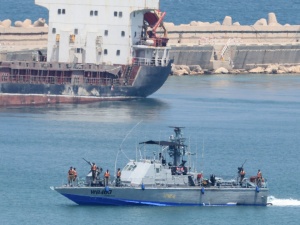 Izrael przechwycił statek z pomocą humanitarną. Jest reakcja Turcji