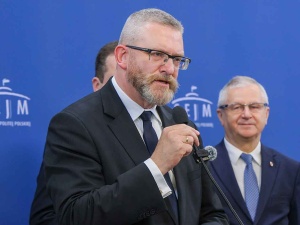 Zakaz wstępu dla Grzegorza Brauna. Jest decyzja marszałka Sejmu