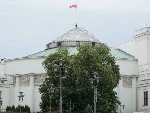 Zapytano Polaków o przedterminowe wybory. Tak opowiedzieli