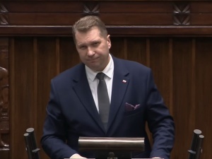 Wcisło zmieniła kościół, bo nie chciała spotykać Czarnka. Ten ripostuje: Marto, zacznij myśleć