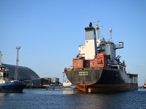 „Khatanga” odholowana. Rosyjski wrak po 8 latach zniknął z Portu Gdynia