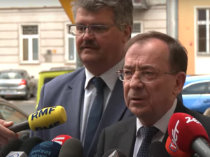 Prokuratura ściga Wąsika i Kamińskiego.  To działania bezprawne