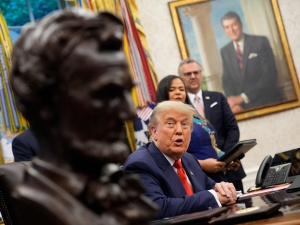 Pokojowe cuda Trumpa