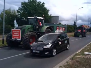 Rolnicy wsparli Ruch Obrony Granic. Przybyli na granicę z Niemcami