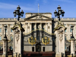 Książę Harry na wygnaniu? Niepokojące doniesienia z Pałacu Buckingham