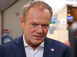 Nieoficjalnie: Tusk miał naciskać na Hołownię ws. zaprzysiężenia Nawrockiego