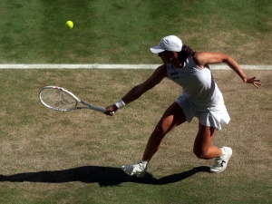 Iga Świątek zdemolowała rywalkę w pierwszym secie finału Wimbledonu