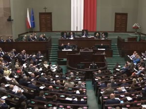 PiS liderem. Najnowszy sondaż partyjny
