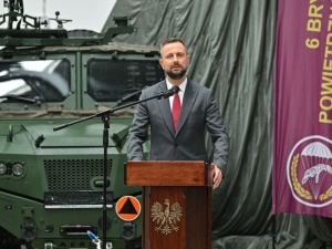 Kosiniak Kamysz o ataku imigrantów na polskie służby: Murem za żołnierzami