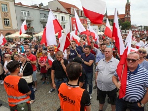 W całej Polsce rozpoczęły się manifestacje Stop imigracji