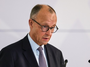 Działacz KO w Bytomiu spotkał się z Friedrichem Merzem, przywiózł szalik Oberschlesien