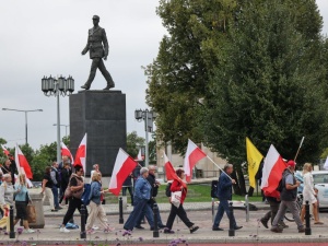 Setki tysięcy Polaków jadą do Warszawy. Historyczny dzień zaprzysiężenia Karola Nawrockiego