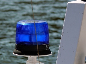 Utonęli w zamkniętym samochodzie. Starsze małżeństwo odnalezione na dnie jeziora