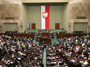 Marszałek Sejmu wygasił mandaty czterech posłów PiS. Kto na ich miejsce?