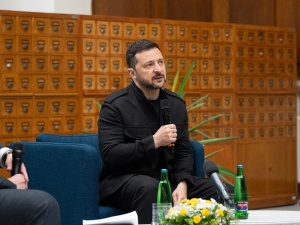 Zełenski w Berlinie. Odbędzie wideokonferencję z Trumpem