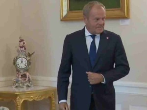 Żukowska poucza Tuska, jak powinien się zachować w Pałacu Prezydenta