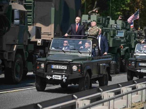 Defilada Dziękujemy za Waszą służbę 