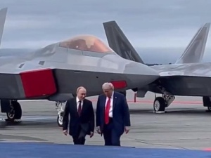 Spotkanie Trump-Putin. Prezydenci ruszyli na rozmowy