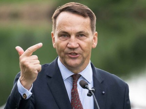 Sikorski będzie uczestniczył w niedzielnym spotkaniu koalicji chętnych