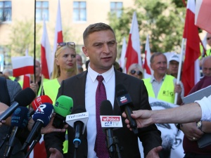 Decyzją sądu Robert Bąkiewicz nie może zbliżać się do przejść granicznych z Niemcami bliżej niż na 1 km