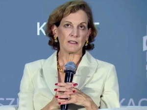 Applebaum uderza w Trumpa: Zachowuje się jak szczęśliwy szczeniak