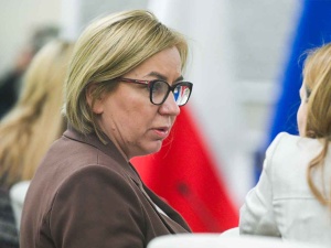 Ustawa wiatrakowa wróciła do Sejmu. Hennig-Kloska: Rząd się nie podda
