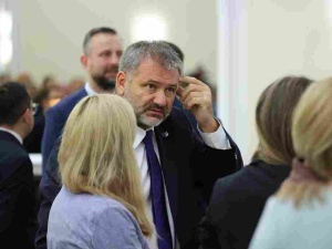 Waldemar Żurek przybył do KRS i groził sędziom