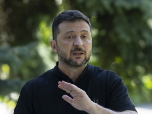 Setki dronów nad Ukrainą. Zełenski: Tak Moskwa wykorzystuje czas przygotowany na spotkanie przywódców