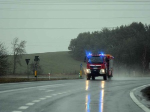 Tragedia na drodze. Zginęli podczas zmiany koła