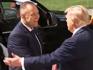 Nawrocki - Trump. To powitanie mówi wszystko