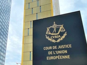 TSUE nałożył karę na Polskę. Arbitralność TSUE była jedną z przyczyn brexitu
