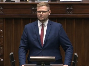 Woś do Tuska i Kierwińskiego: „Dręczycie moją rodzinę, jestem w Sejmie, a szukacie mnie na Śląsku”