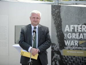 Niemcy zamiast reparacji zapewnią Polsce bezpieczeństwo i postawią pomnik