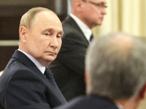 Jeden z najbliższych doradców Putina podał się do dymisji