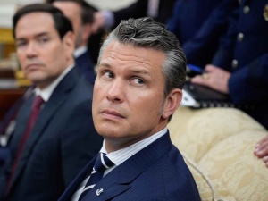 Sekretarz obrony USA wezwał setki generałów i admirałów. Nie ujawnił celu