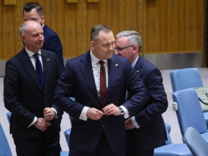 Prezydent Nawrocki liderem najnowszego sondażu zaufania