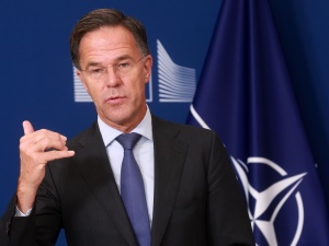 Rutte: Nie możemy wydawać milionów na pociski, aby zestrzeliwać tanie drony
