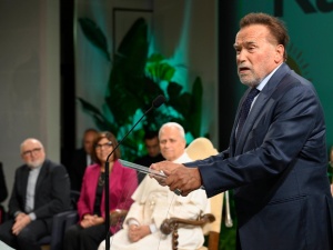 Schwarzenegger określił Leona XIV mianem bohatera