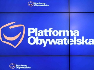Burza w Legnicy. Wiceprezydent PO doklejona do fotografii