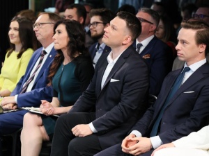 Czy Polacy chcą współrządów Konfederacji? Zaskakujące wyniki sondażu