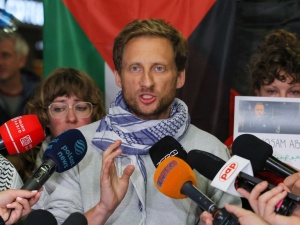 Poseł Sterczewski ukarany po wyprawie do Strefy Gazy. To nie było za mądre