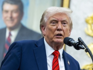 Trump uderza w Pekin. Ogłasza 100-procentowe cła na Chiny i blokadę eksportu
