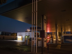 Całkowity zakaz sprzedaży alkoholu na stacjach? Ministerstwo chce rozszerzyć zakaz