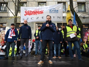 S protestuje w stolicy. Piotr Duda: Jeżeli zaorają Eneę, to wezmą się za kolejne firmy i całą energetykę